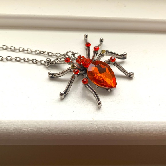 Jewelry - 🍾 HOST PICK 🍾 🕷 Orange Spider Jewel Necklace 🕷
